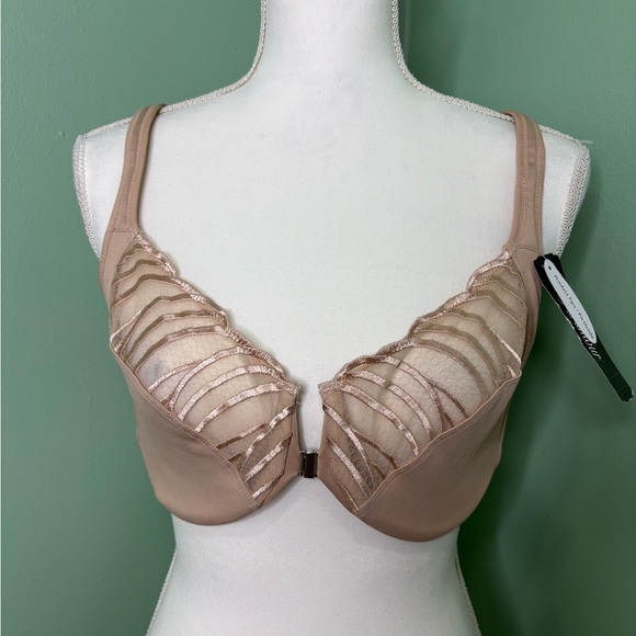 Paramour Other - Paramour Nude Front-Close Sheer Embroidered Underwire Bra